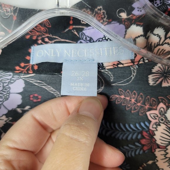 Only Necessities Blouse Size 2X Black & Lavender Floral Print Button Front - Picture 4 of 10
